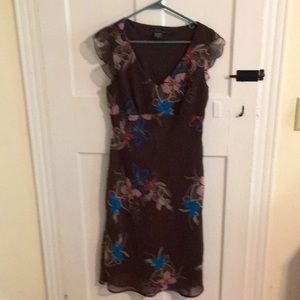 Size 6 floral dress 100% polyester